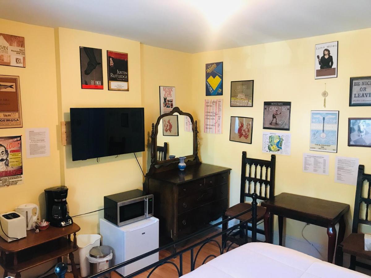Auberge De Mon Petit Chum B&B ウェークフィールド エクステリア 写真