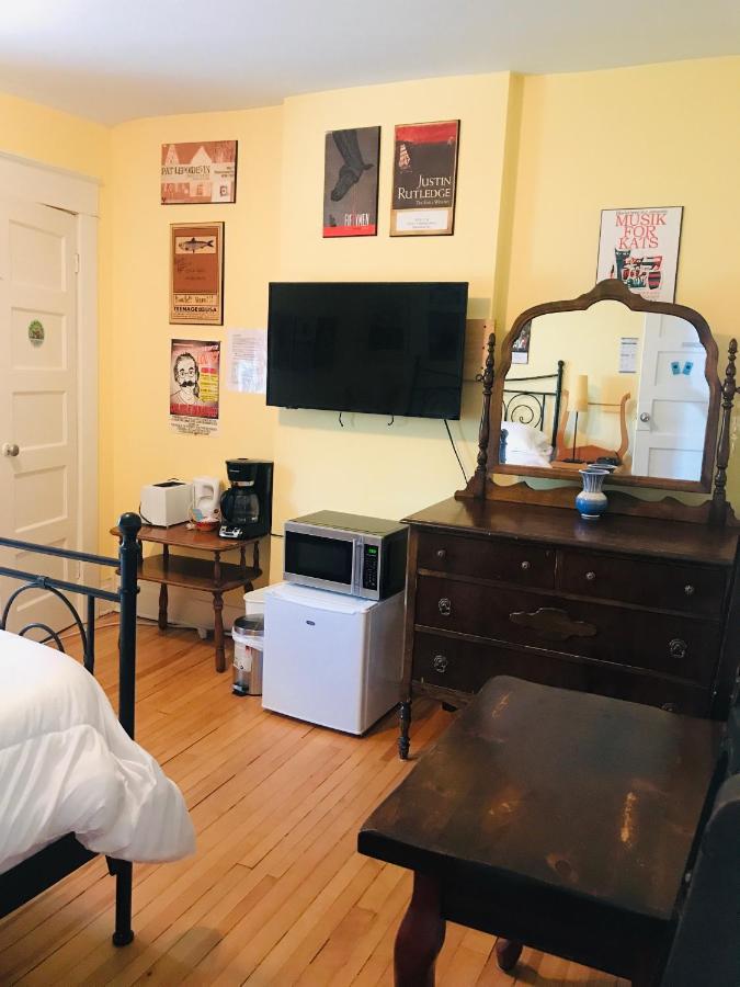 Auberge De Mon Petit Chum B&B ウェークフィールド エクステリア 写真
