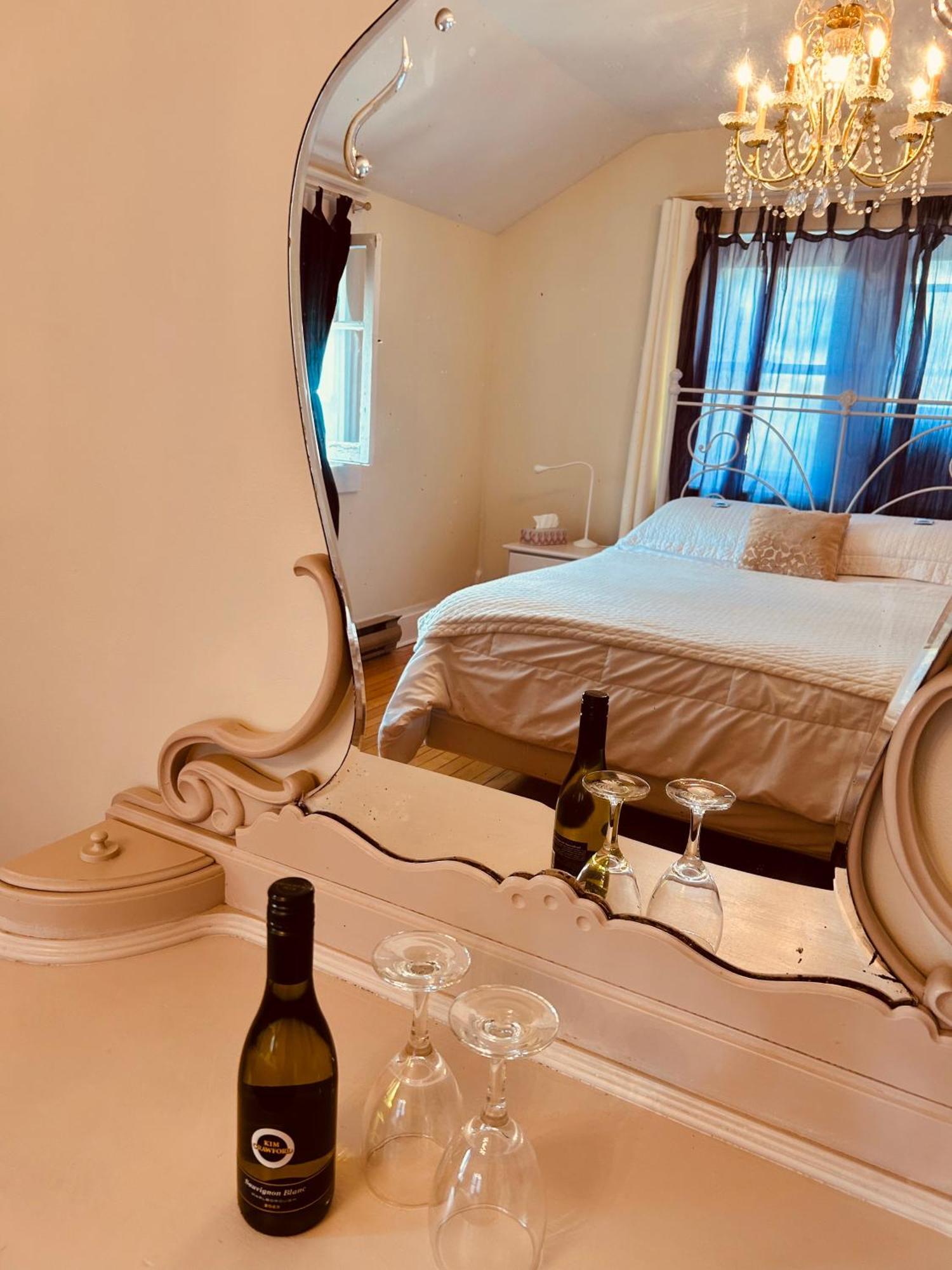 Auberge De Mon Petit Chum B&B ウェークフィールド エクステリア 写真